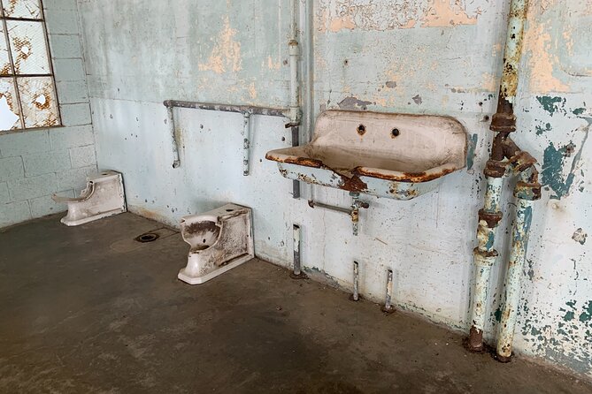 Alcatraz Inside Access Ferry and Audio Tour with Night Option - Booking experience: what to do so you avoid stress