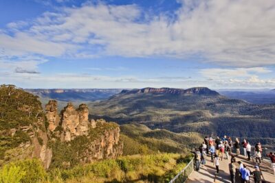 Blue Mountains Adventure w Scenic World, Zoo, Koala Photo & Ferry - Elysian Rock, Echo Point, and Cahill’s Lookout: Three Views in One Flow
