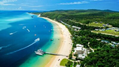 Brisbane: Moreton Island Return Ferry & Adventure Day Pass - Kayak or SUP: Using the Calm Water When It’s On Your Side