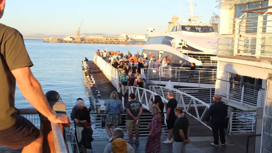 Cape Town: Robben Island ferry ticket plus Guided Tour - Key things I’d highlight before you go