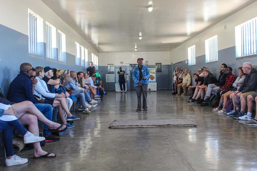 Cape Town: Robben Island ferry ticket plus Guided Tour - Who should book this Robben Island tour?