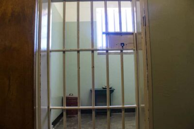 Cape Town: Robben Island ferry ticket plus Guided Tour - Why an ex-inmate guide changes everything
