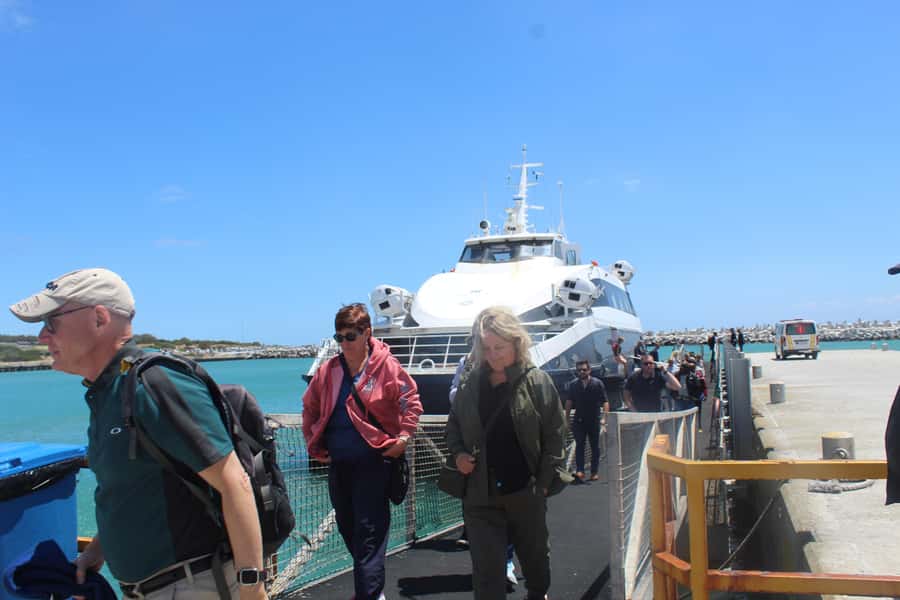 Cape Town: Robben Island ferry ticket with guided tour - Former political prisoner guidance: how the tour feels on the inside