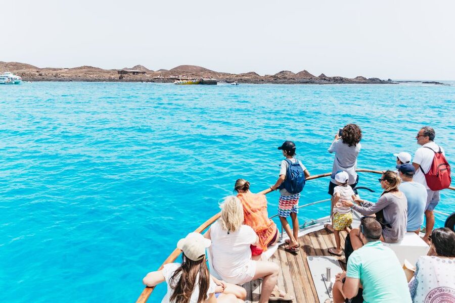 Corralejo: Return Ferry Ticket to Lobos Island Fuerteventura - What to pack for Lobos: the shop-free reality check