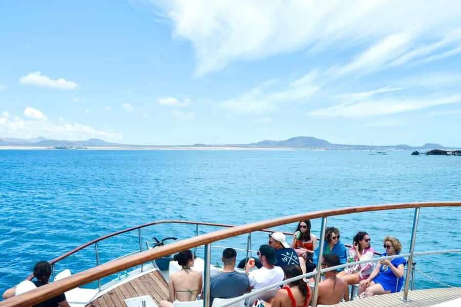 Corralejo: Snorkeling on Lobos Island & Return Ferry Ticket - Quick hits before you go