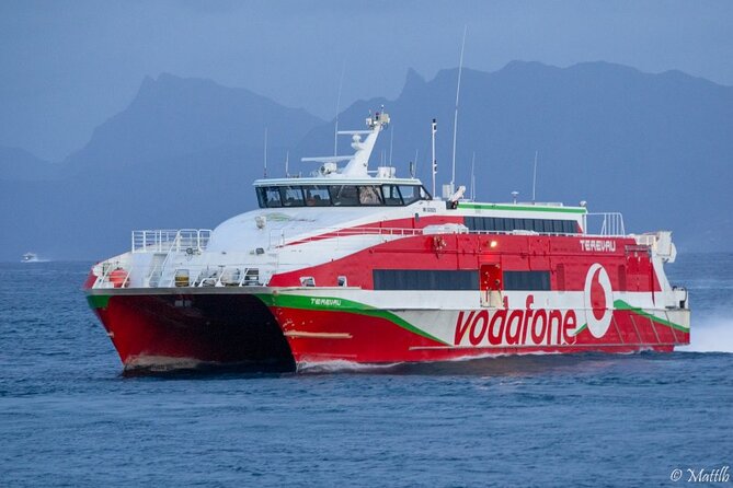 Discovering Moorea from Tahiti in 4x4 with the Ferry Terevau - From Vaiare Ferry Quay to a Small 4x4 Group