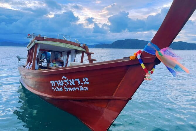Escape to Phi Phi Islands: Ferry with Lunch - Toilets, Seating, and the Realities of a Shared Day