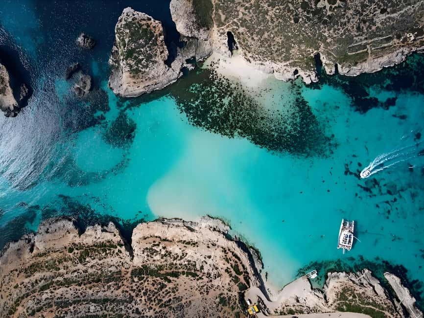 Evening Catamaran Ferry Cruise To The Blue Lagoon - On board comfort: air-conditioning, Wi‑Fi, and the drink reality