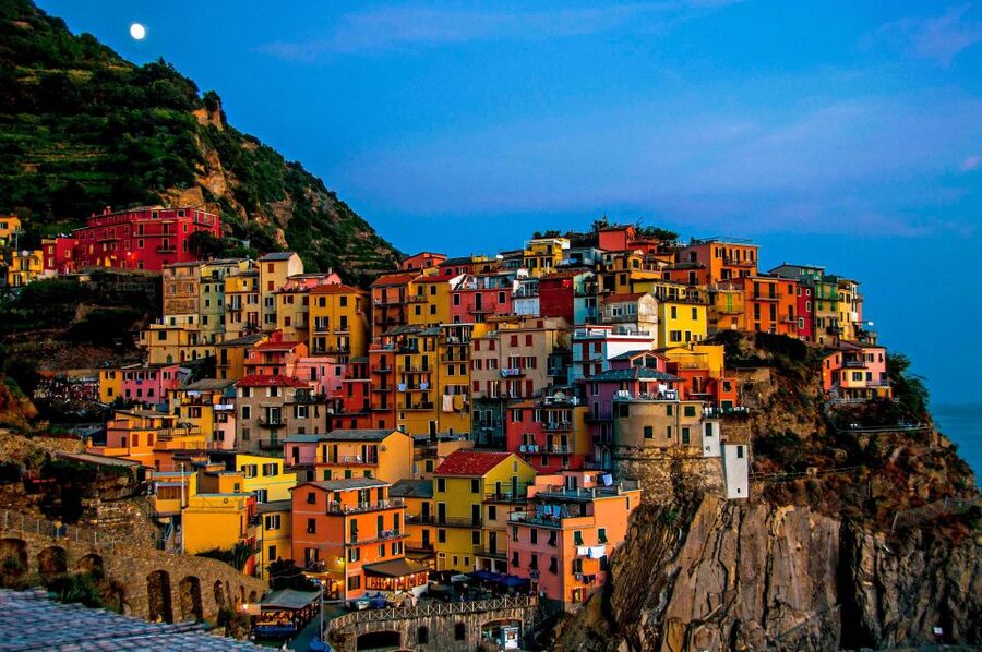 Exclusive Cinque Terre day tour by Ferry with stop in Pisa - Riomaggiore: Pastel Houses and a First Taste of the Park