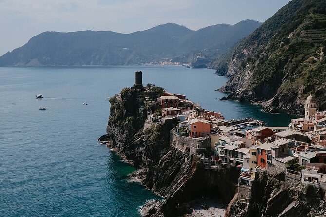 Ferry boat tour to the Cinque Terre with stop in Portovenere and Vernazza - Getting to Porto Venere: Sailing Time and a Fortified Seaside Walk