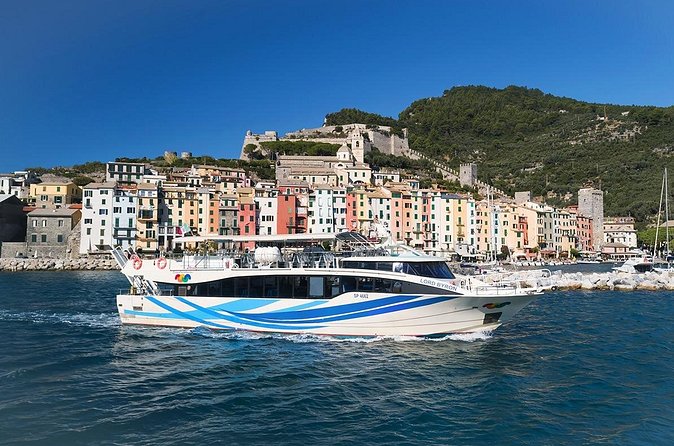 Ferry boat tour to the Cinque Terre with stop in Portovenere and Vernazza - Crew, Language, and Onboard Comfort (Mobile Tickets Included)