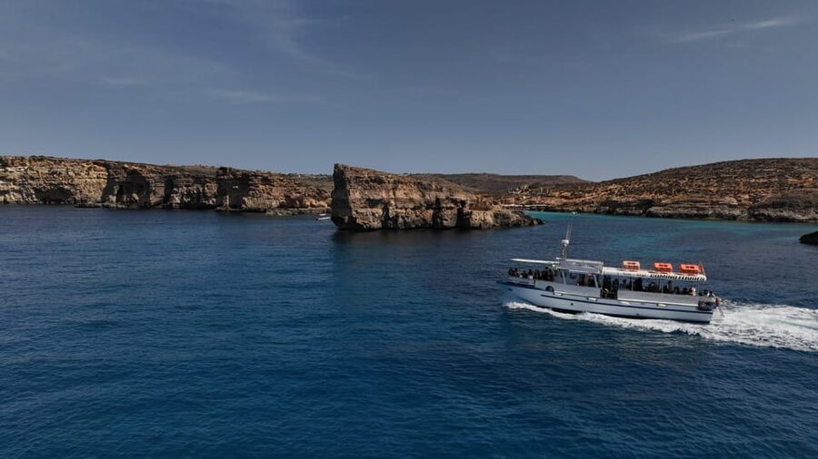 Ferry service to Blue Lagoon (opt. stop in Gozo)& Caves trip - Timing and crowd reality: making the most of it