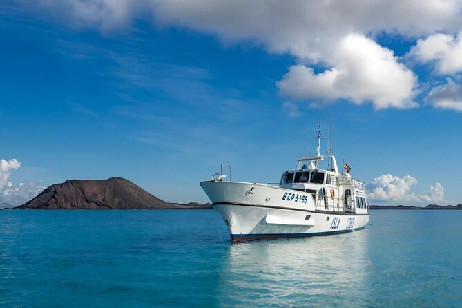 Ferry to Isla de Lobos: round-trip tickets from Corralejo - Isla de Lobos in Plain Sight: Beaches, Coves, and Walkable Wonders
