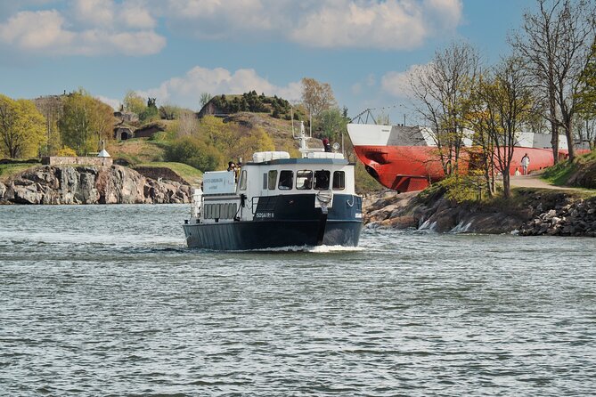 Ferry to Suomenlinna Fortress Island - Getting to the ferry: Market Square and Keisarinluodonlaituri 1