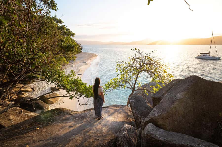 Fitzroy Island: Full-Day Ferry & Snorkel Safari Guided Tour - Cairns to Fitzroy Island: the Fitzroy Flyer rhythm