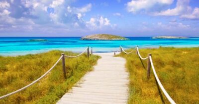 From Ibiza: Same-Day 2-Way Ferry Ticket to Formentera - Finding Aquabus at Ibiza Port and getting onboard fast