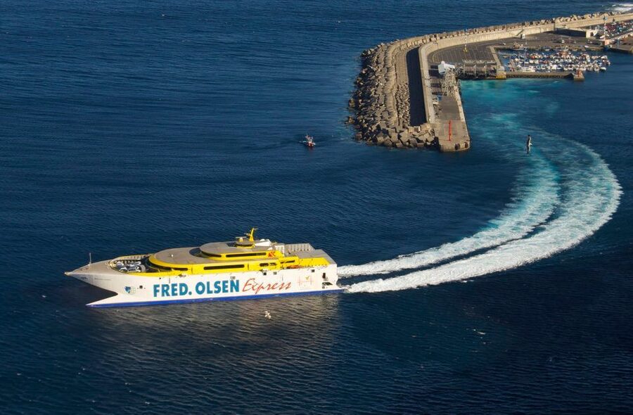 From Lanzarote: Round-Trip Ferry Transfer to Fuerteventura - Returning to Lanzarote: your key job is timing