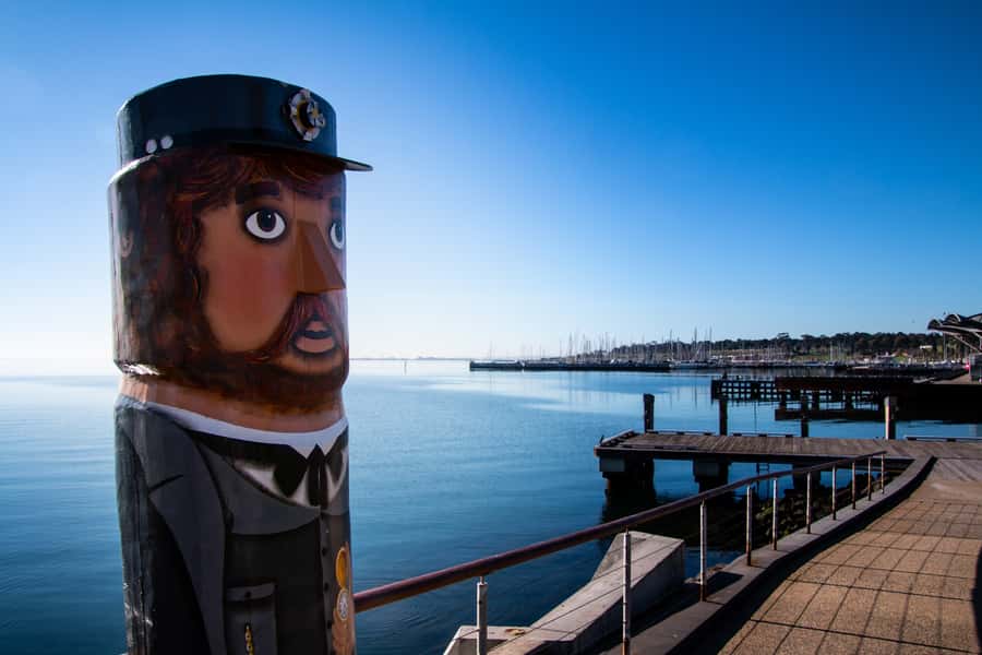 From Melbourne: Bay Sightseeing and Ferry Ride with Lunch - Point Lonsdale Lighthouse and the ferry lunch that changes the pace