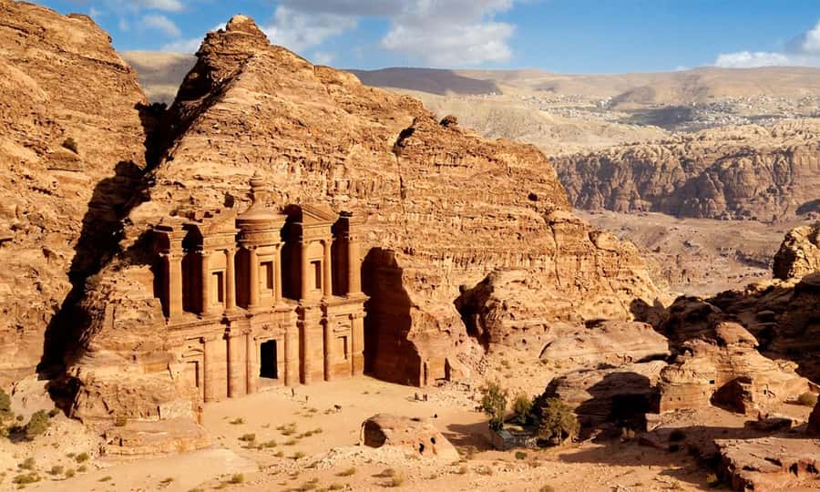From Sharm El Sheikh: Day Tour to Petra by Ferry - Petra’s canyon reveal: Siq to Al Khazneh with a 3-hour guided focus