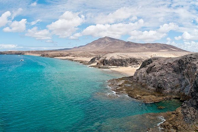 Fuerteventura: Ferry ticket to Lanzarote with free wifi - Fast crossing from Puerto de Corralejo: what the ferry day feels like