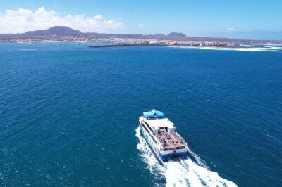 Fuerteventura: Ferry ticket to Lanzarote with free wifi - Lanzarote in one day: the highlights you can realistically fit
