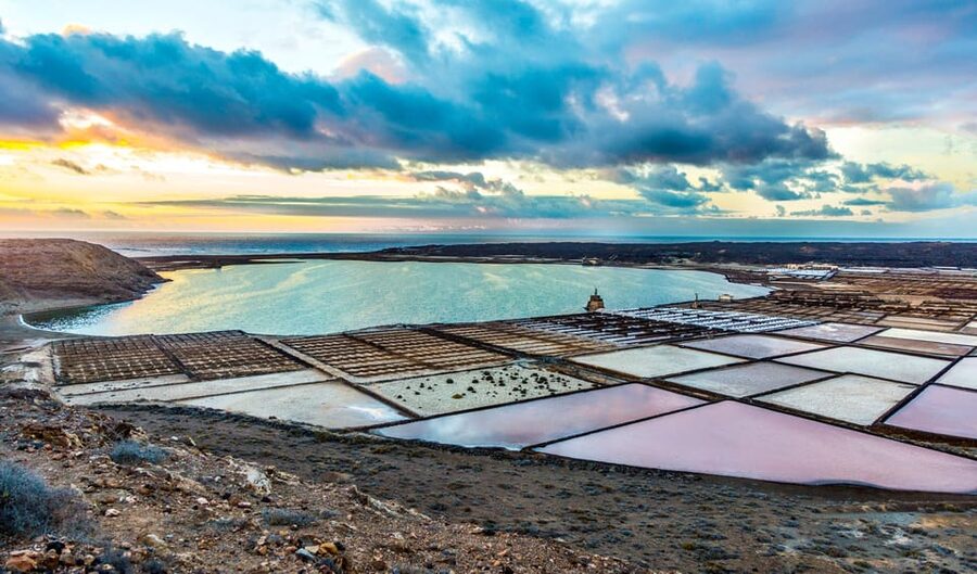 Fuerteventura: Round-Trip or 1-Way Ferry Ticket to Lanzarote - Key points at a glance