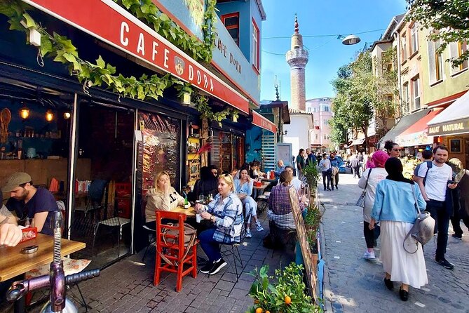 Galata Tower - Fener-Balat Neighborhoods & Golden Horn by Ferry - Balat’s colorful stair streets: Rainbow Stairs and Kiremit Street