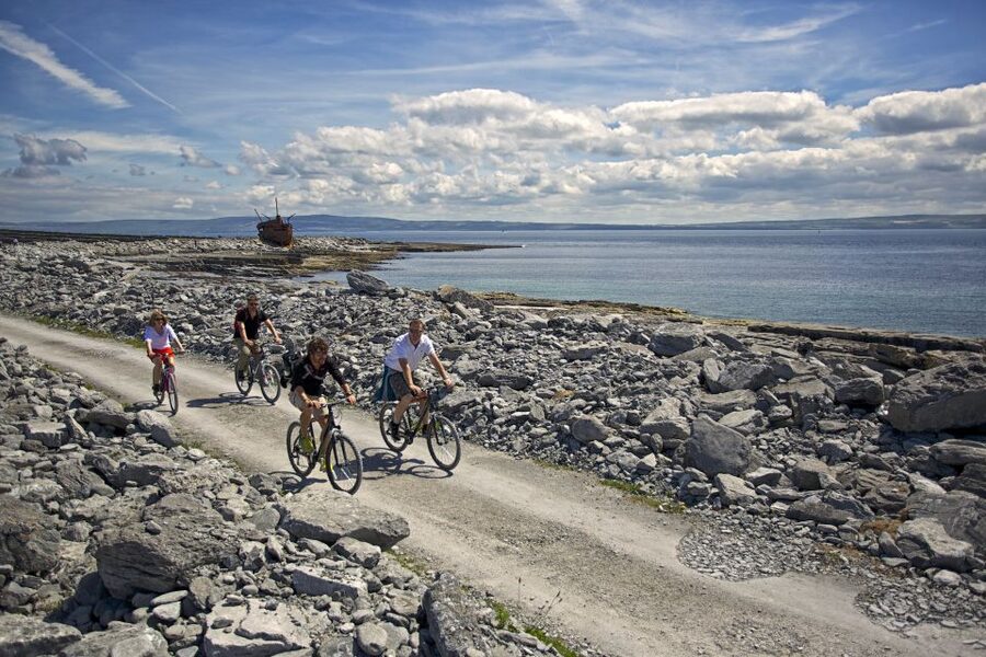 Galway: Day Trip Ferry to Inis Oírr (Aran Islands) - The Luxury Ferry Ride: What the Bar Service Changes