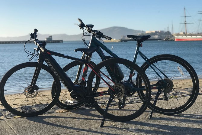 Golden Gate Bridge Electric Bike Rentals w/ Optional Ferry Return - Pickup at 757 Beach St: fast access, clear start