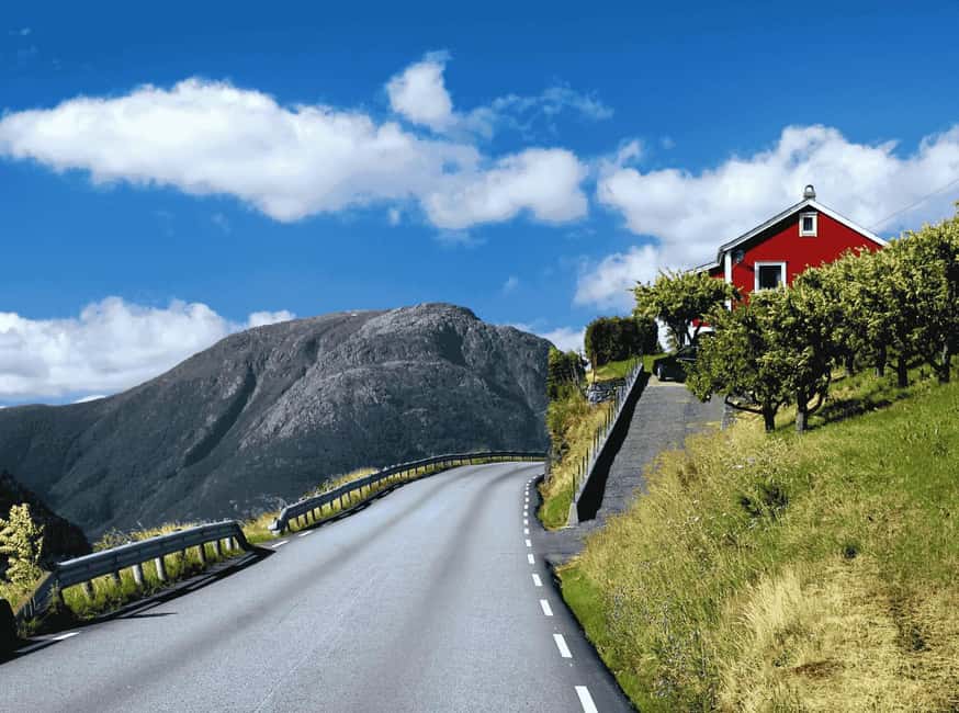 Guided tour: Hardangerfjord, Waterfalls and Ferry crossing - Kvandal to Utne ferry: the upper deck makes it worth it