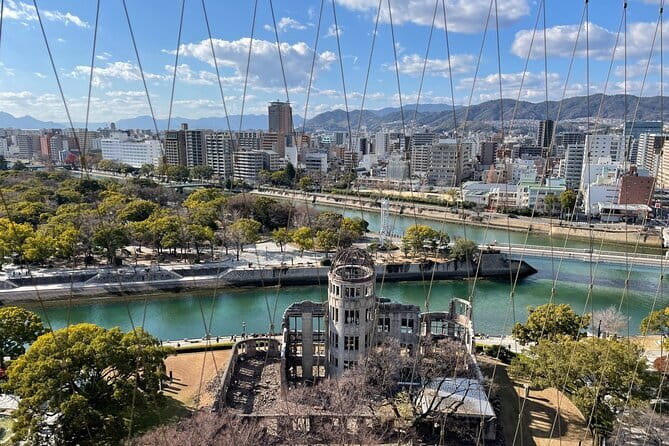 Hiroshima and Miyajima Day Trip with Itsukushima Shrine & Ferry - Crowds and timing: keeping the day calm from the torii to the dome
