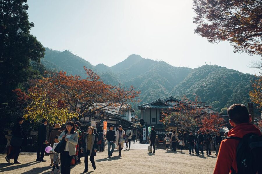 Hiroshima to Miyajima: Private Custom Tour with Ferry Ride - Temples, backstreets, and artisan-style side stops