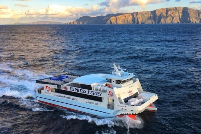 La Graciosa at your leisure (bus transfer and return ferry ticket) - The $46.44 price: what you’re actually paying for