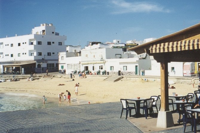 Lanzarote:Ferry ticket to Fuerteventura with free wifi - Return Timing: Pick the Ferry That Matches Your Mood