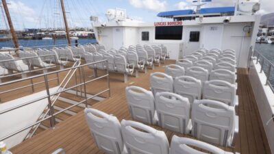 Lanzarote: Fuerteventura Return Ferry Ticket with Bus - The Ferry Ride That Gets You to Fuerteventura Fast (30 Minutes)