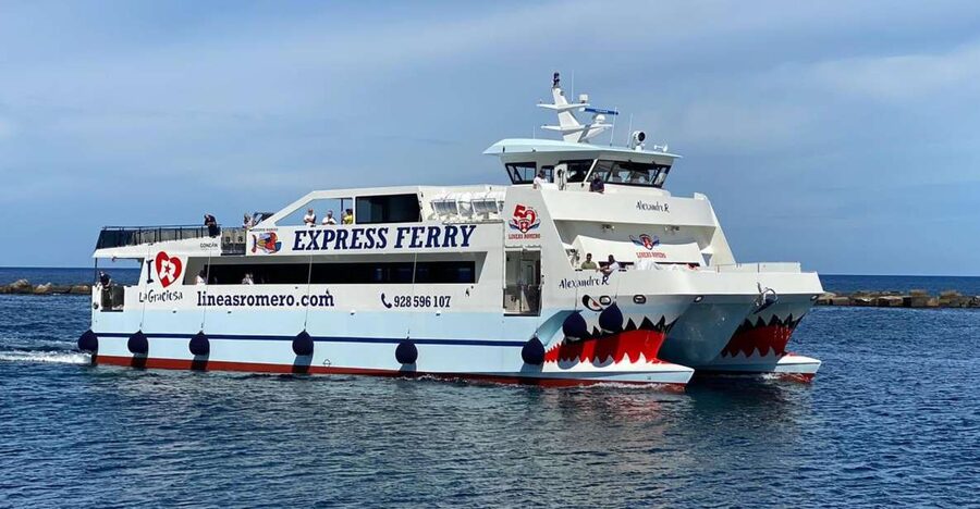 Lanzarote: Return Ferry to La Graciosa with Bus Pickup - The Real Deal: What This 6-Hour Day Trip Actually Gives You