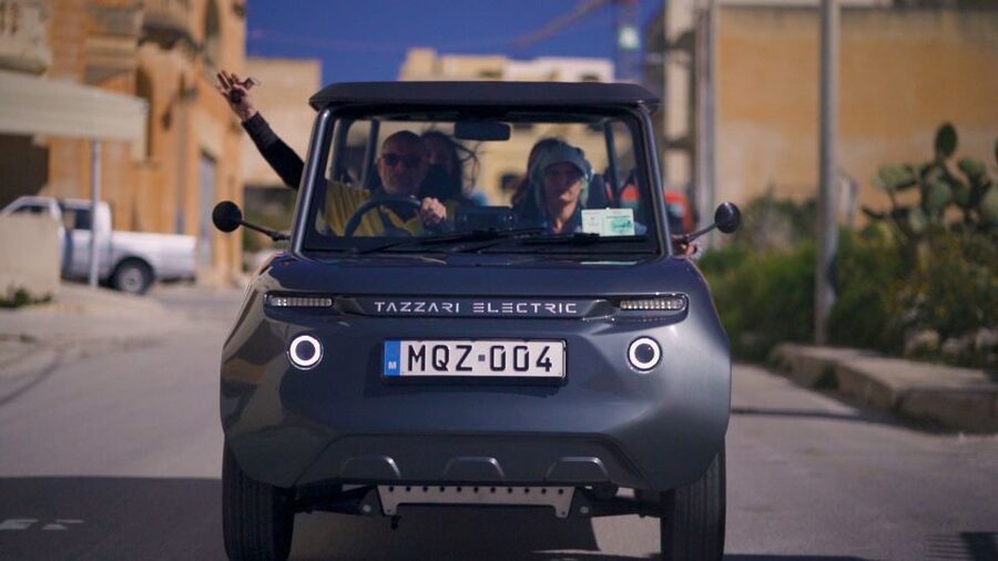 Malta: Gozo Private Chauffeured E-Jeep Tour with Ferry - The private chauffeur advantage: conversation, safety, and smarter stops