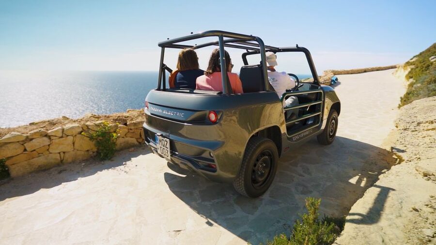 Malta: Gozo Private Chauffeured E-Jeep Tour with Ferry - Where the chauffeur’s knowledge actually helps: bars, beaches, museums, and culture