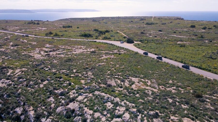 Malta: Gozo Private Chauffeured E-Jeep Tour with Ferry - Ferry timing and the meet-up: how to avoid a lost-day moment