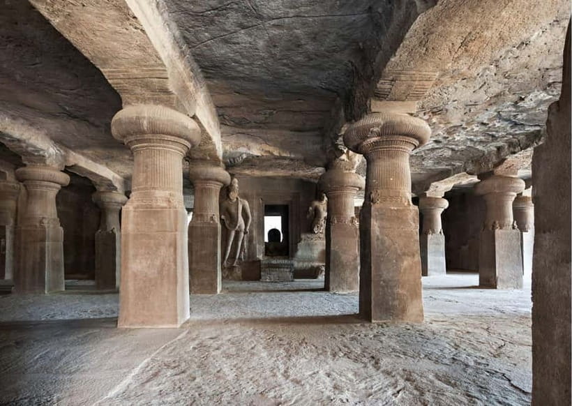 Mumbai: Elephanta Caves Private Tour with Ferry Ride - Toy train around the island pier: a time-saver with payoff views