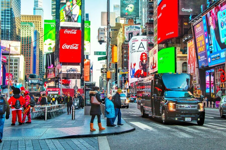 NYC: Guided Bus and Walking Tour with Staten Island Ferry - Meeting Point on 7th Avenue: Find the Humans, Then the Bus