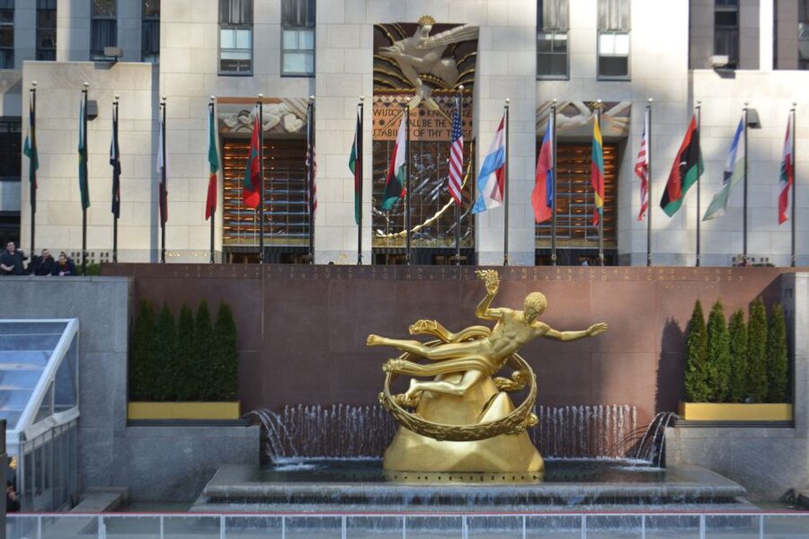 NYC: Guided Bus and Walking Tour with Staten Island Ferry - 9/11 Memorial Pools: Powerful Ground Walk, Limited to the Memorial Area