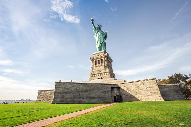 NYC Statue of Liberty Ferry and Transfer - Who should book this tour, and who should rethink it