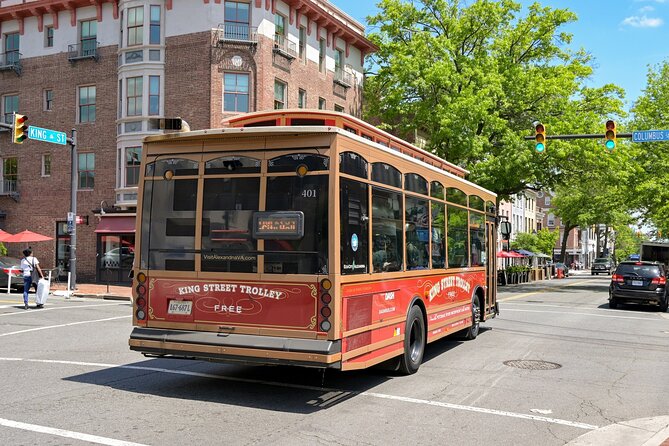 Old Town Alexandria in a Day with Round Trip Ferry Cruise - Key highlights you’ll feel right away