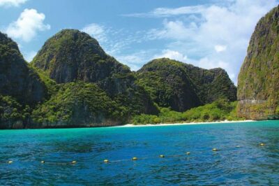 One Day Phi Phi Islands Trip By Ferry From Phuket - Pickup, Seating, and Onboard Comfort (Less Chaos, More Daylight)