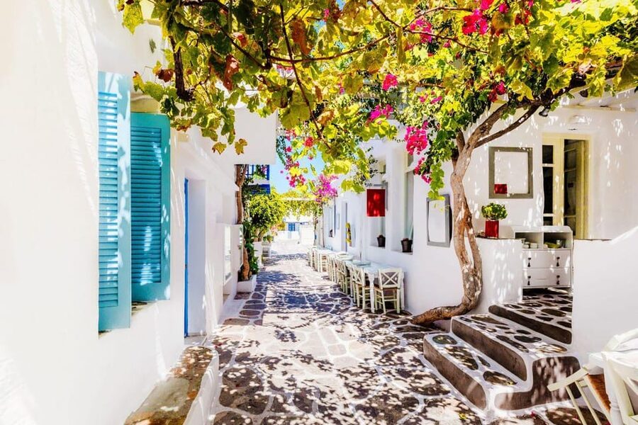 Paros & Antiparos Tour:Ferry ride, Villages & Beaches - Parikia Old Town: Venetian Castle views and the Agios Konstantinos & Eleni spot