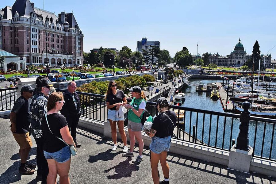 Pickle Pub Crawl: Ferry Rides and Appetizers - Songhees Park Sips: A Calmer Harbour Break