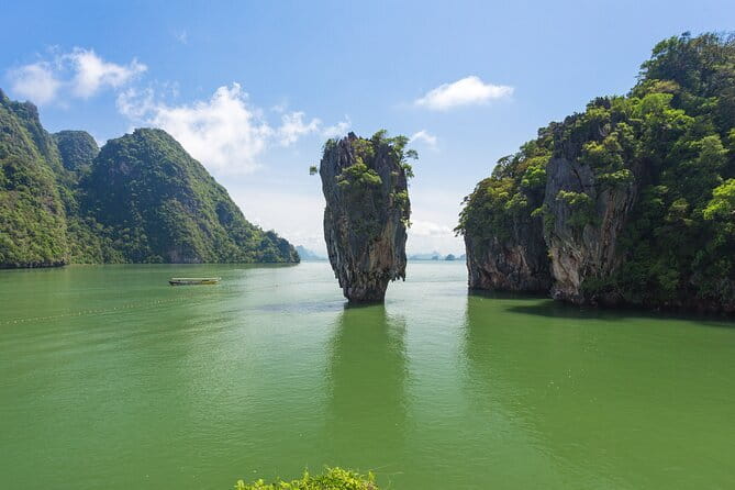 Premium Phi Phi Ferry: Island Tour & Lunch - Comfort options: Economy vs Silver vs Gold