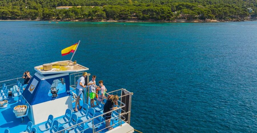 Puerto Pollença: Ferry to Formentor Beach - Dropping you at Formentor Beach: swimming and snorkeling without stress