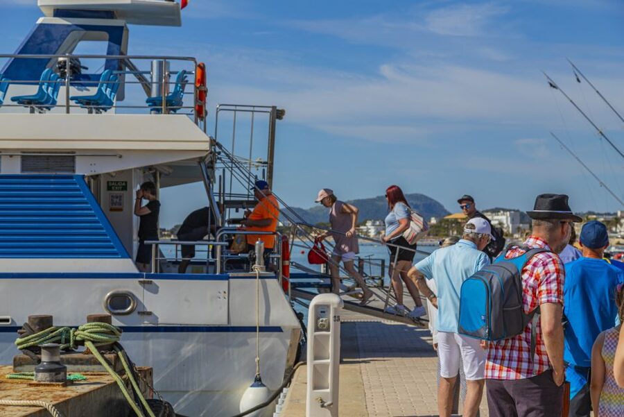 Puerto Pollença: Ferry to Formentor Beach - Should you book this ferry to Formentor Beach?
